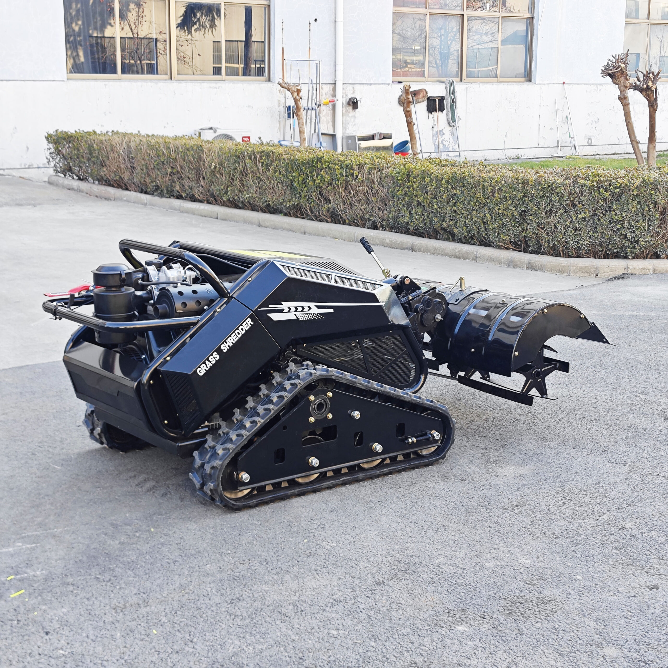 Remote Control Crawler Tiller & Lawn Mower - Image 4